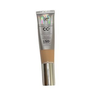 It cosmetics CC cream in FAIR LIGHT